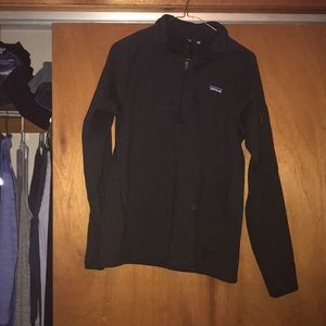 Black Patagonia women’s quarter zip